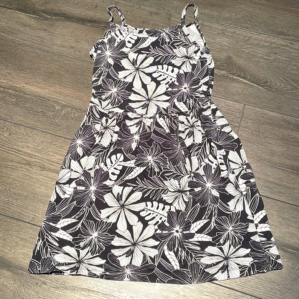 Carters size 8 black and white floral dress